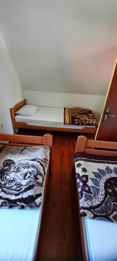 Katun Mokra Accommodation & Horseback Riding Podgorica Eksteriør billede