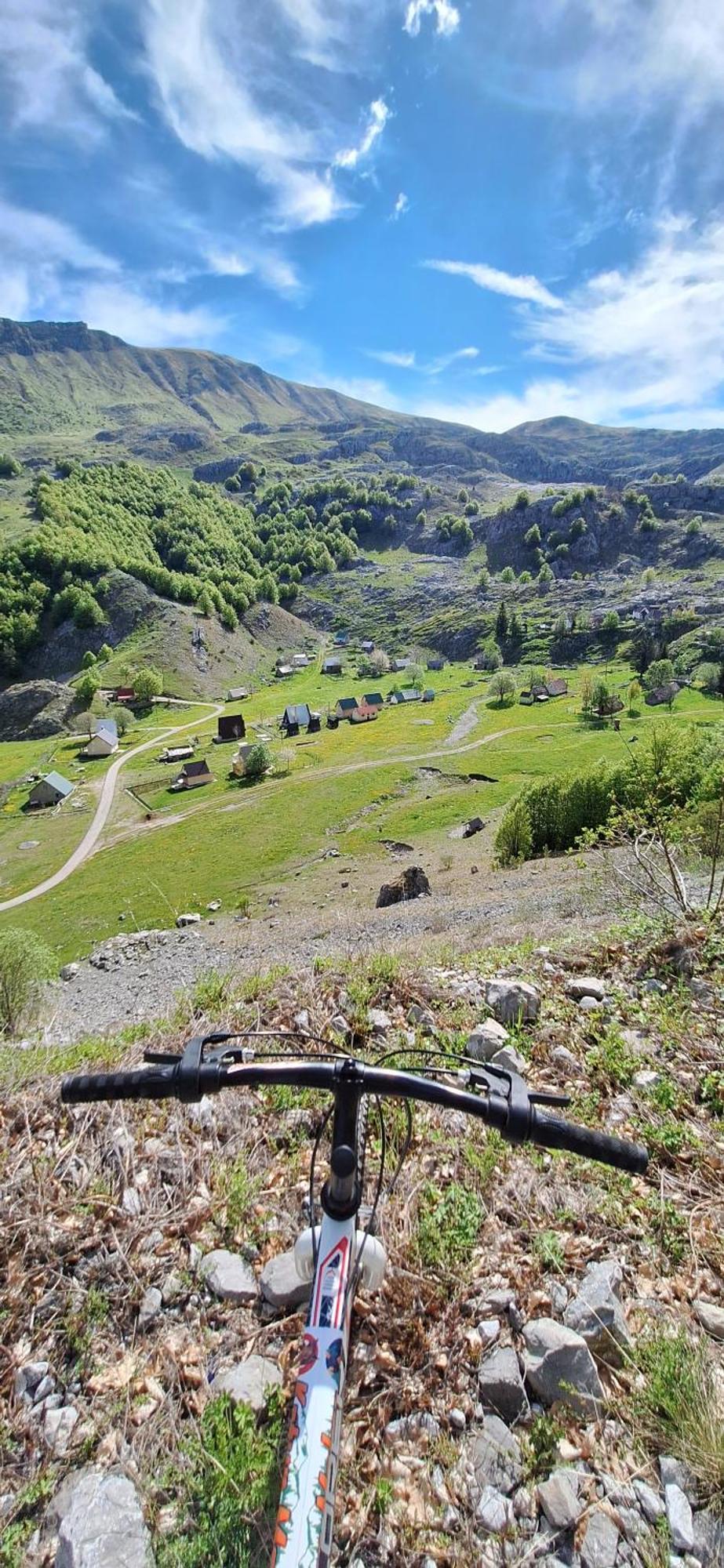 Katun Mokra Accommodation & Horseback Riding Podgorica Eksteriør billede