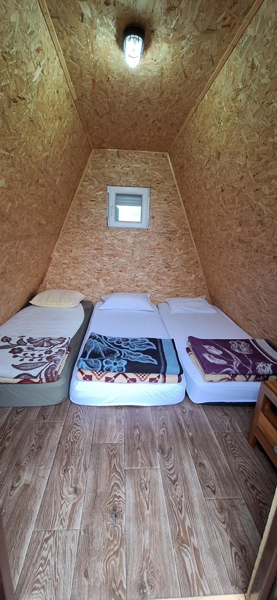 Katun Mokra Accommodation & Horseback Riding Podgorica Eksteriør billede