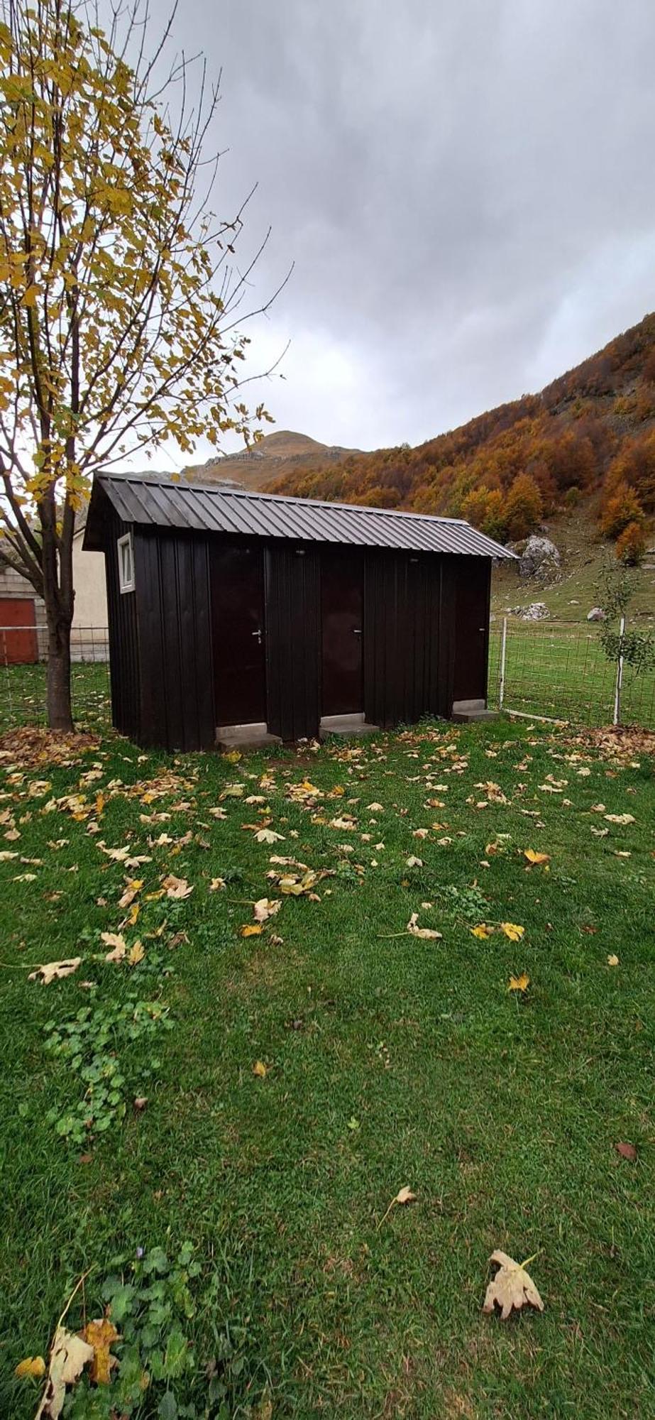 Katun Mokra Accommodation & Horseback Riding Podgorica Eksteriør billede